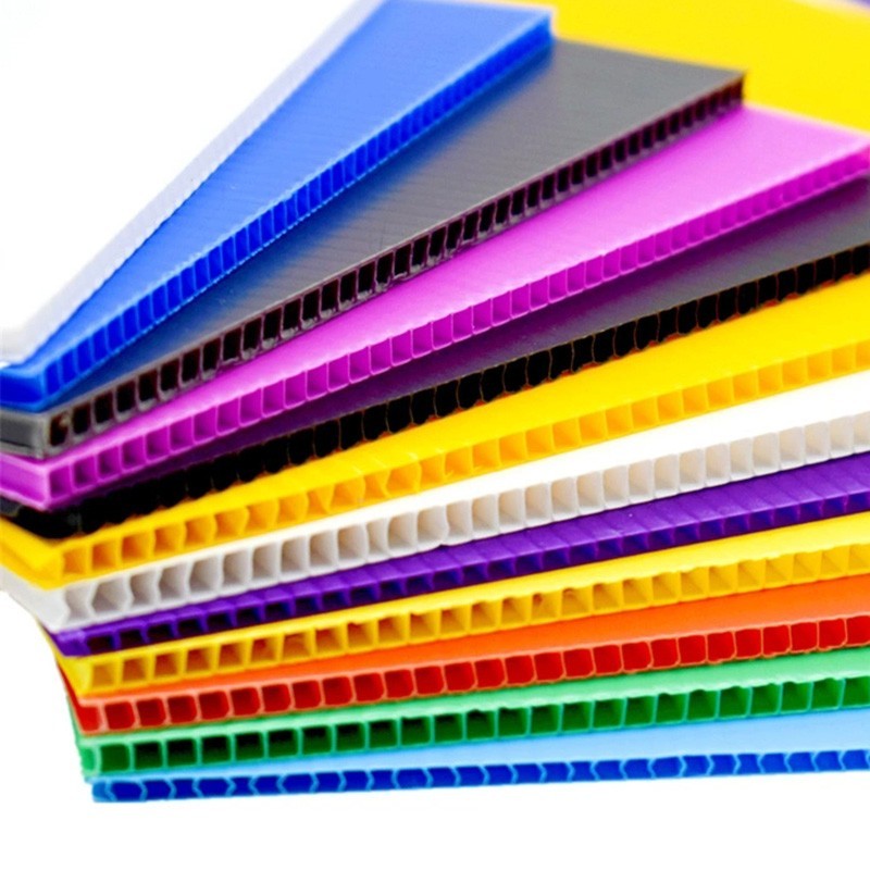 PC中空板材(阳光板)定制厚度