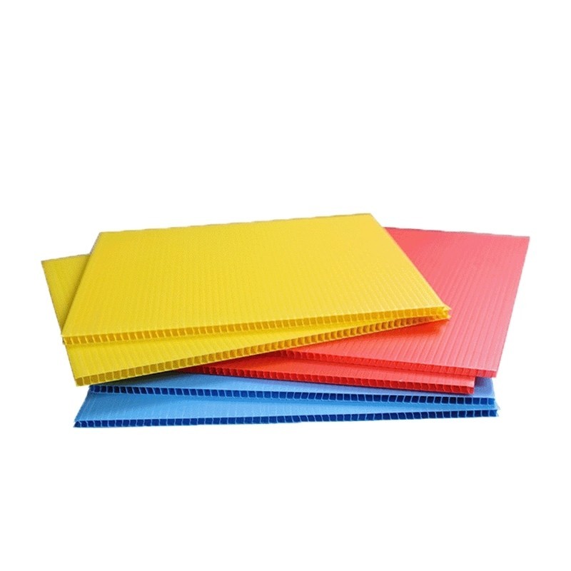 PC中空板材(阳光板)定制厚度